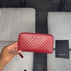 AUTHENTIC Gucci Microguccissima Soft Margaux Zip-Around Wallet – Red